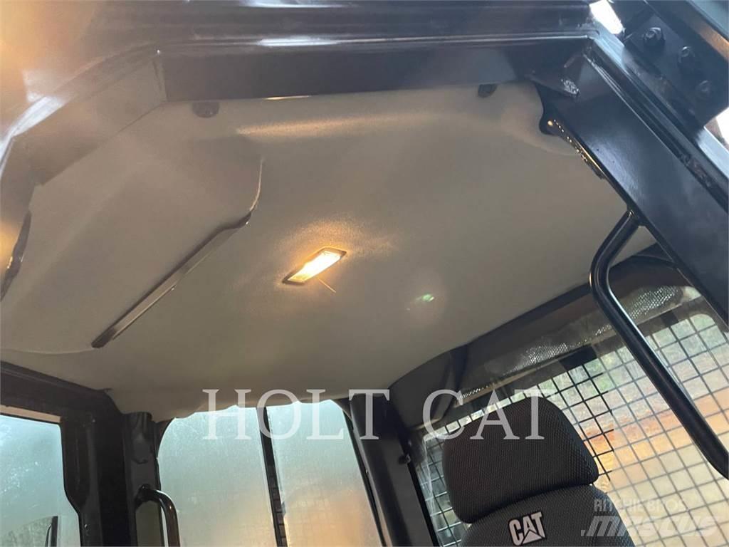 CAT D3-12LGP Buldožeri gusjeničari