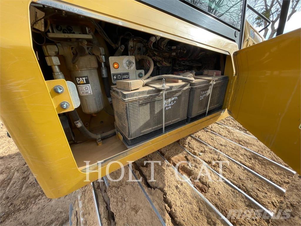 CAT D3-12LGP Buldožeri gusjeničari