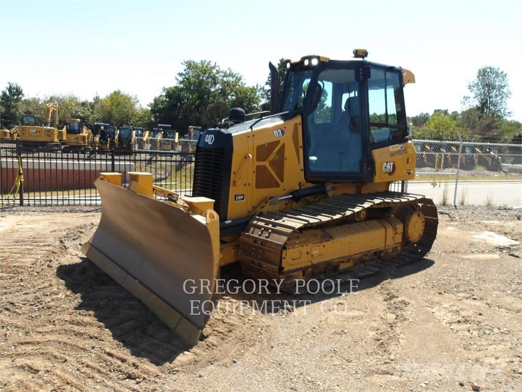 CAT D3-12LGP Buldožeri gusjeničari