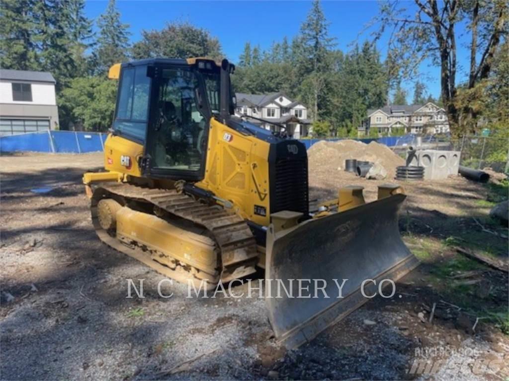 CAT D3 CB Buldožeri gusjeničari
