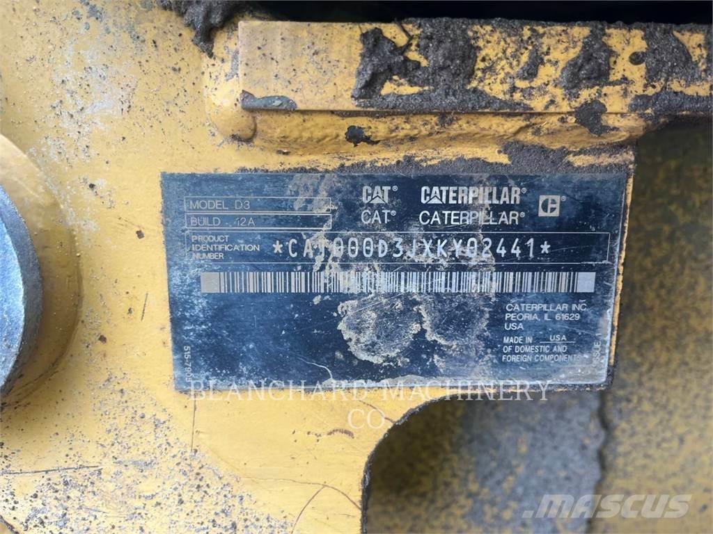 CAT D3 LGP Buldožeri gusjeničari