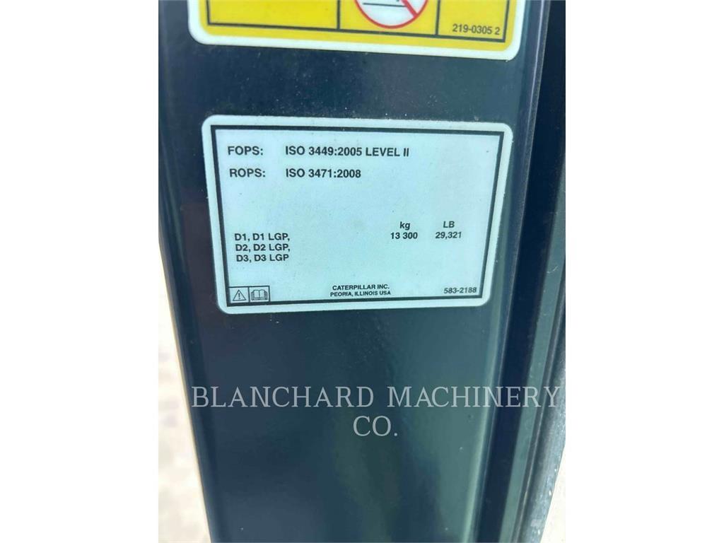 CAT D3 LGP Buldožeri gusjeničari