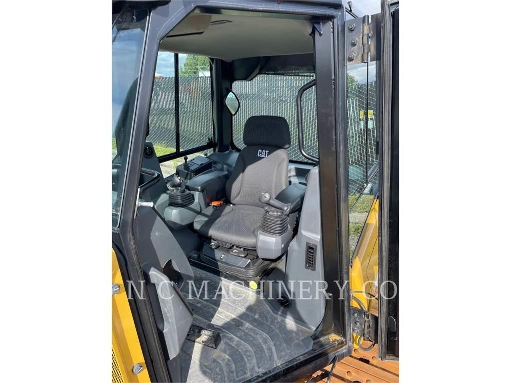 CAT D3 LGPCB Buldožeri gusjeničari