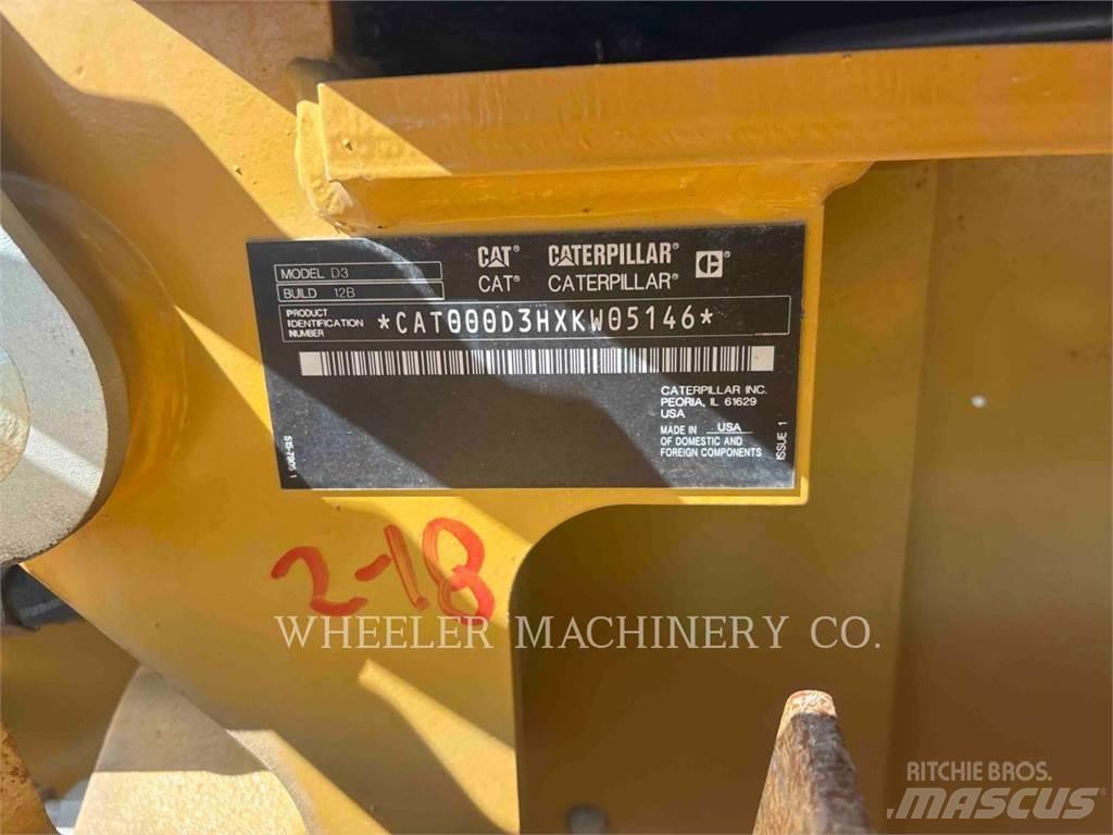 CAT D3 XL Buldožeri gusjeničari
