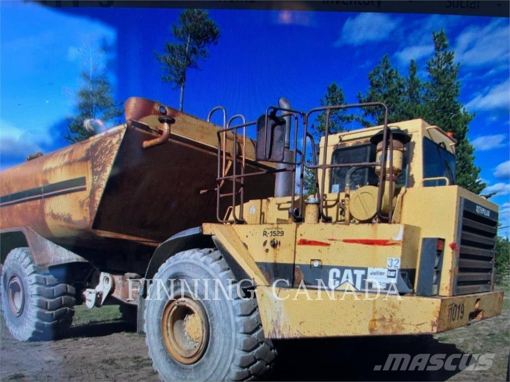 CAT D30D Strugači