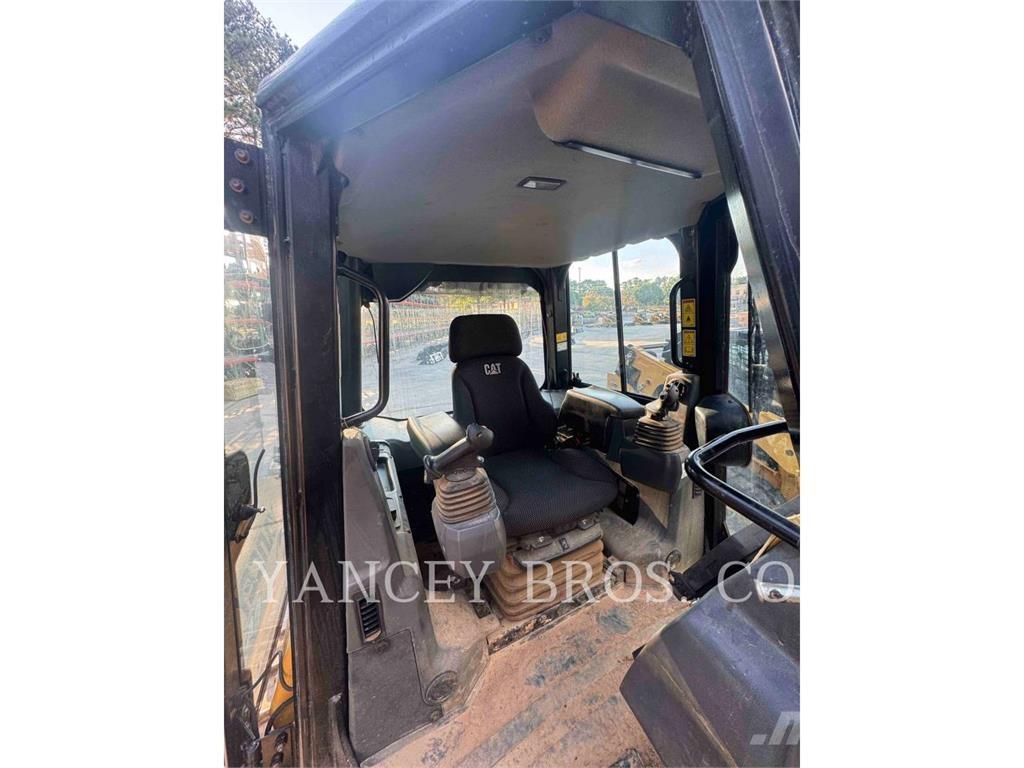 CAT D312 Buldožeri gusjeničari