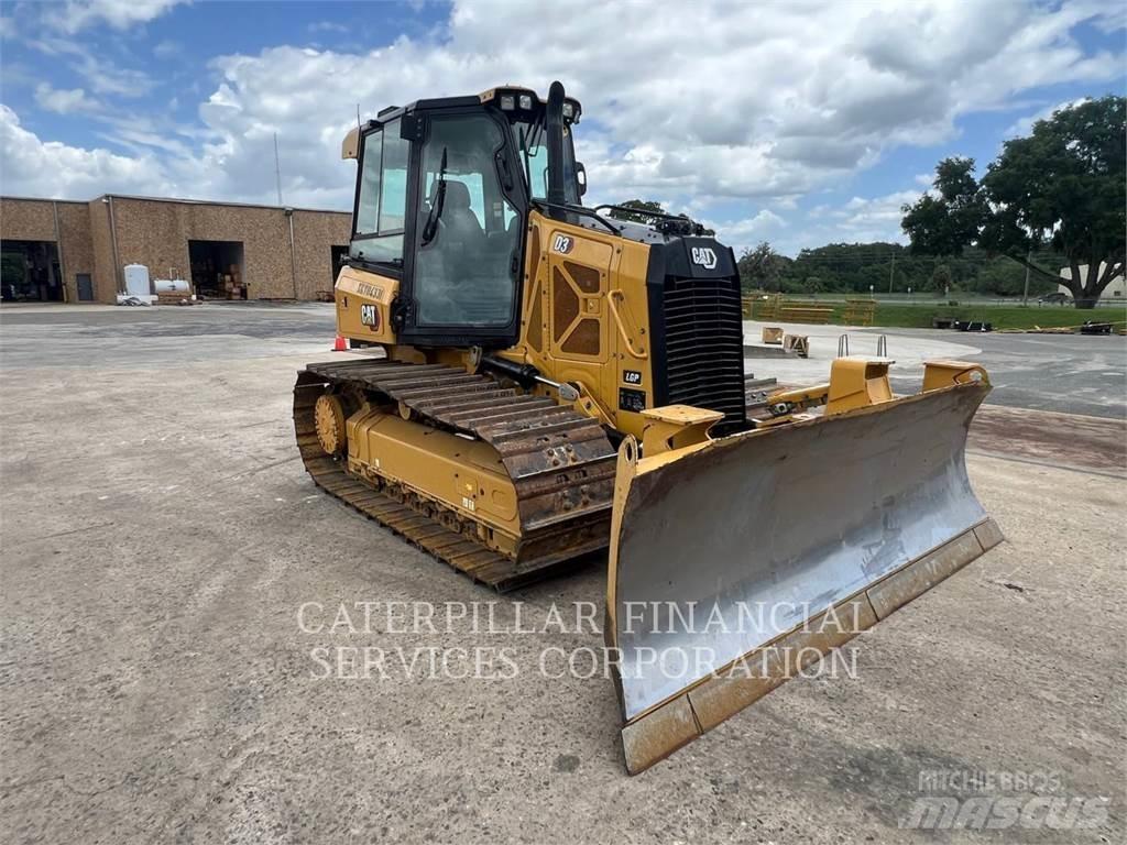 CAT D3G Buldožeri gusjeničari