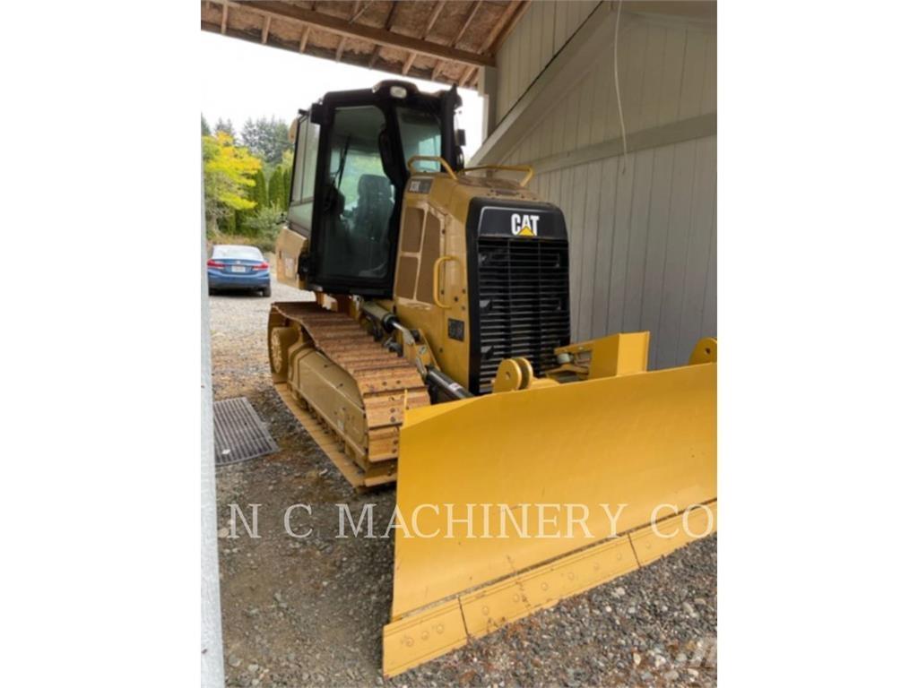 CAT D3K2 XLCB Buldožeri gusjeničari