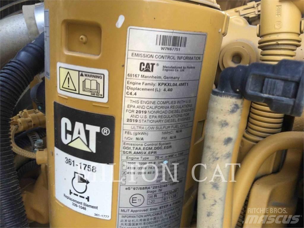 CAT D3K2LGP Buldožeri gusjeničari