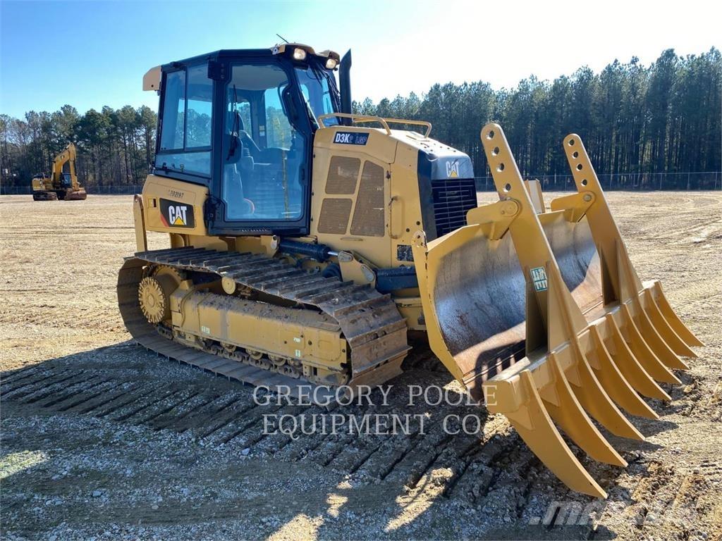 CAT D3K2LGP Buldožeri gusjeničari