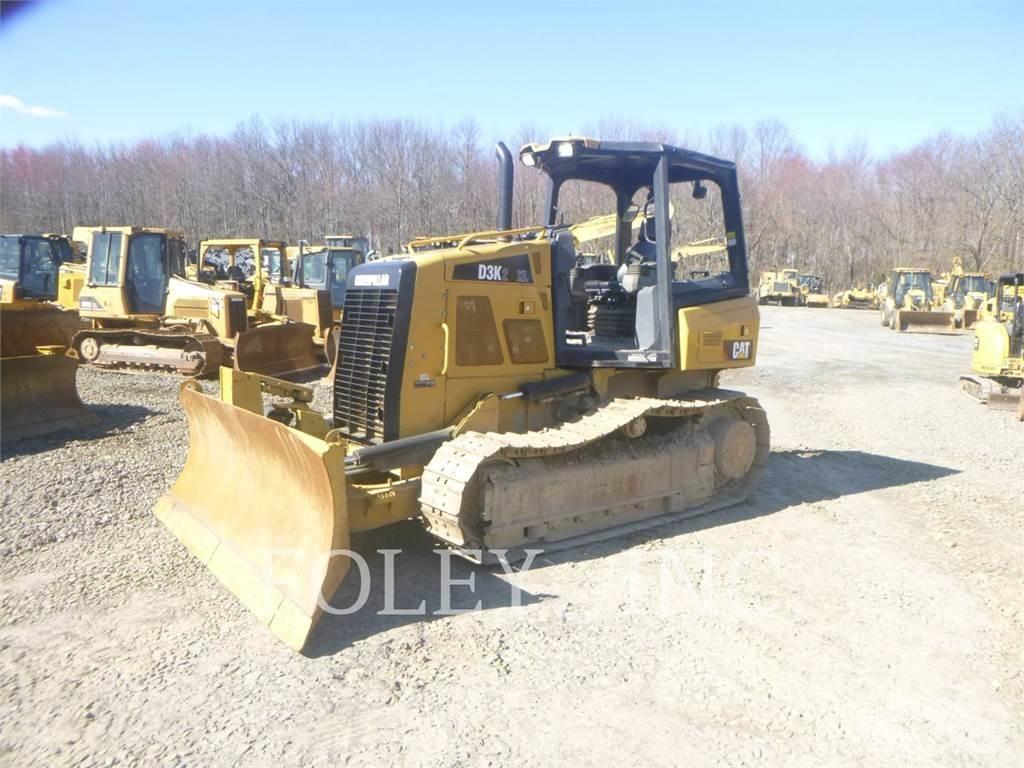 CAT D3K2XL Buldožeri gusjeničari