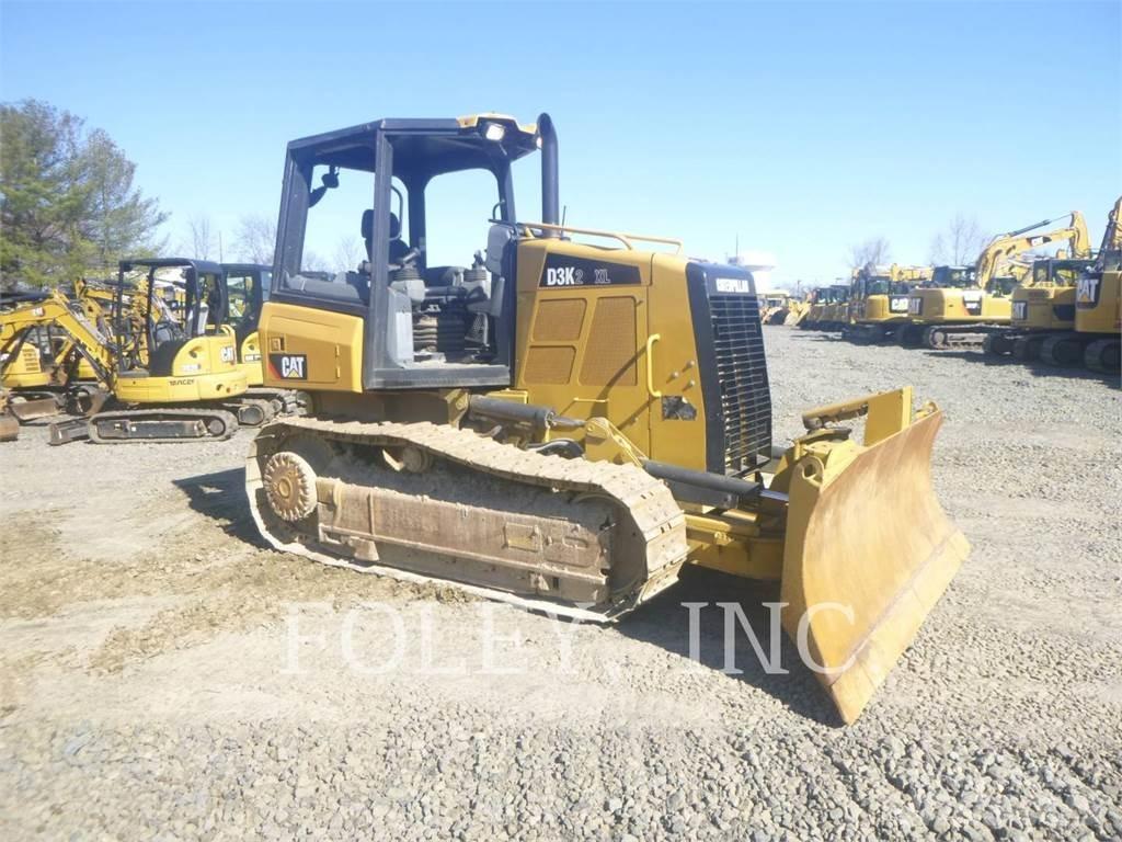 CAT D3K2XL Buldožeri gusjeničari