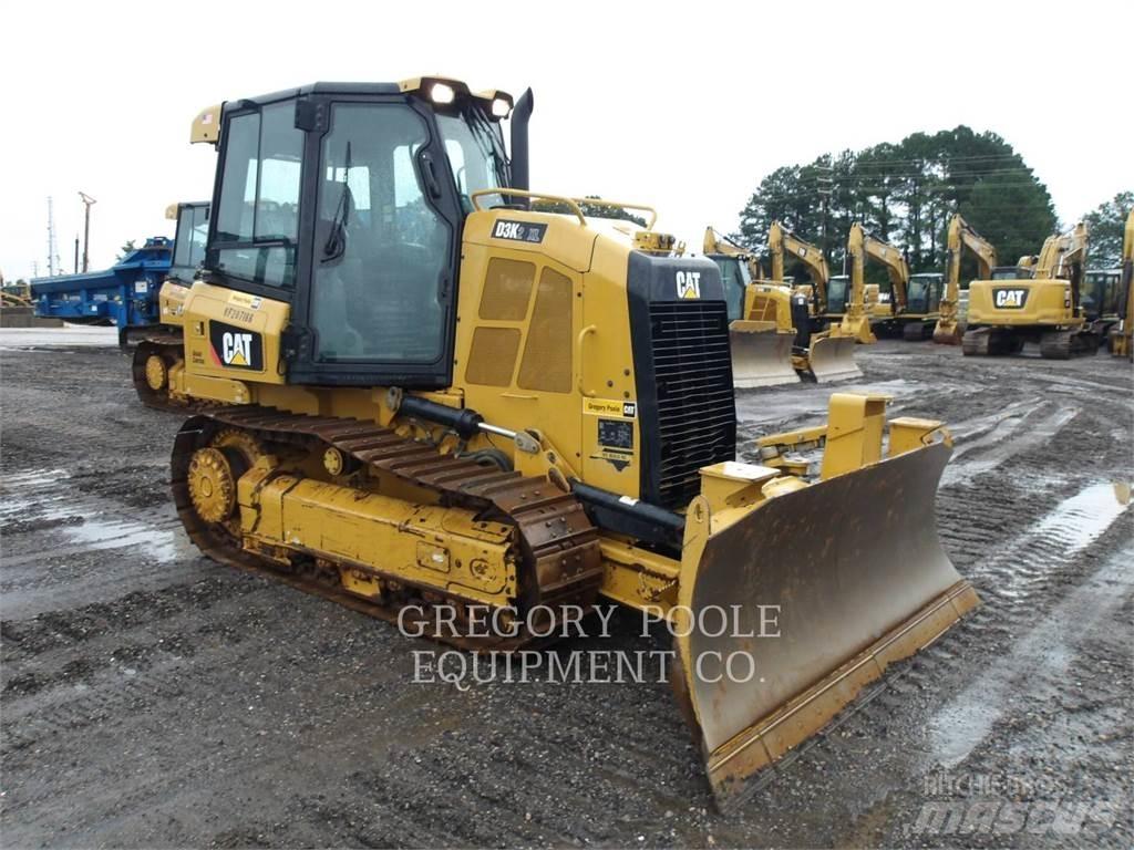 CAT D3K2XL Buldožeri gusjeničari