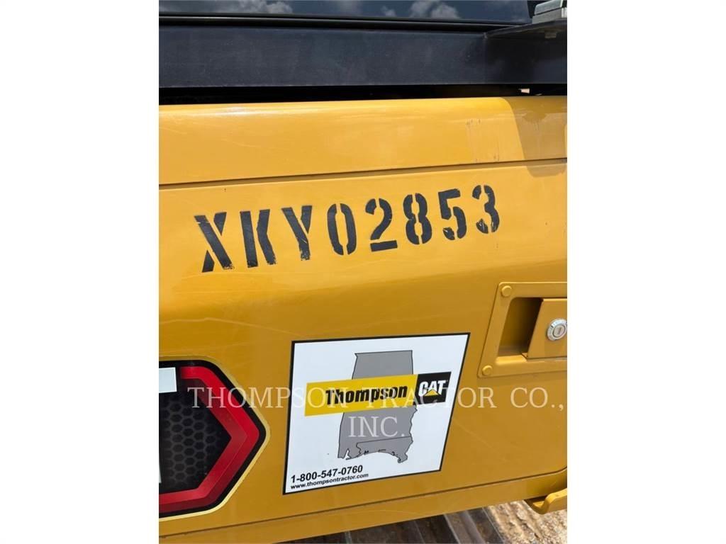 CAT D3LGP Buldožeri gusjeničari