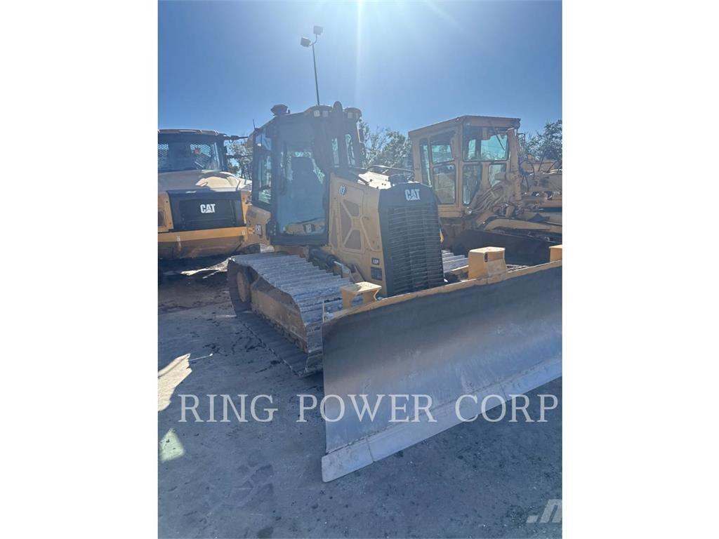 CAT D3LGPEW Buldožeri gusjeničari