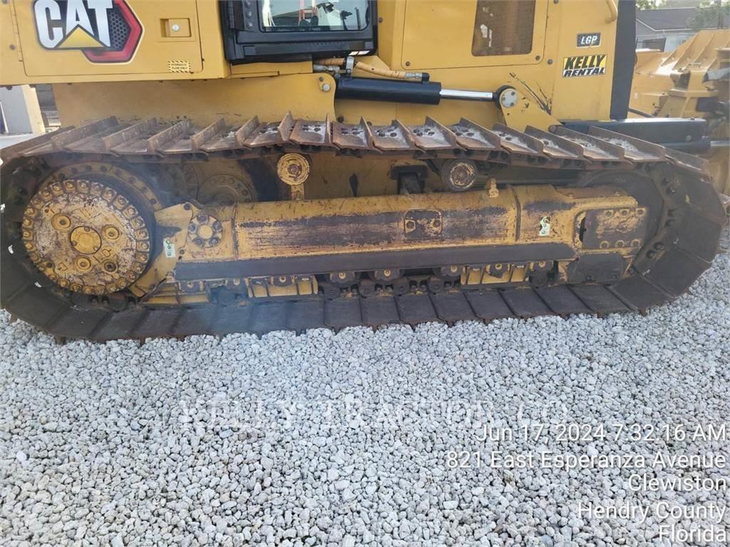 CAT D4 Buldožeri gusjeničari