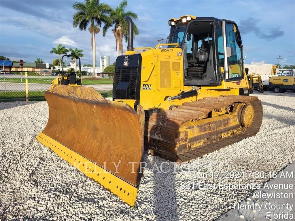 CAT D4 Buldožeri gusjeničari