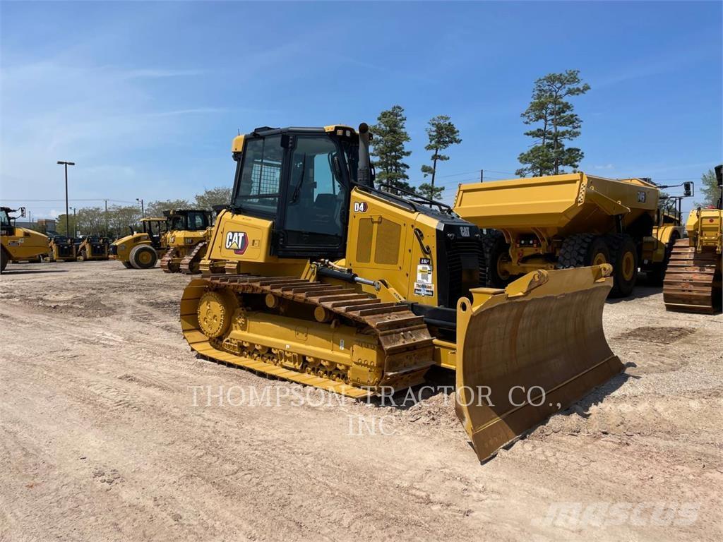 CAT D4 Buldožeri gusjeničari