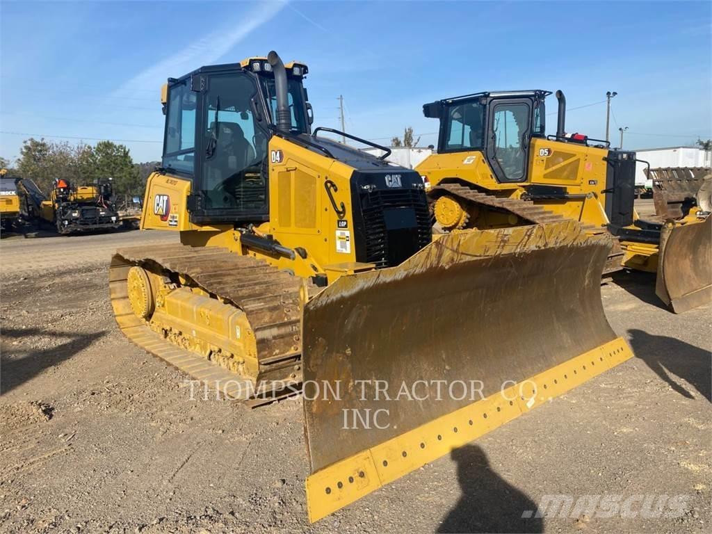 CAT D4 Buldožeri gusjeničari