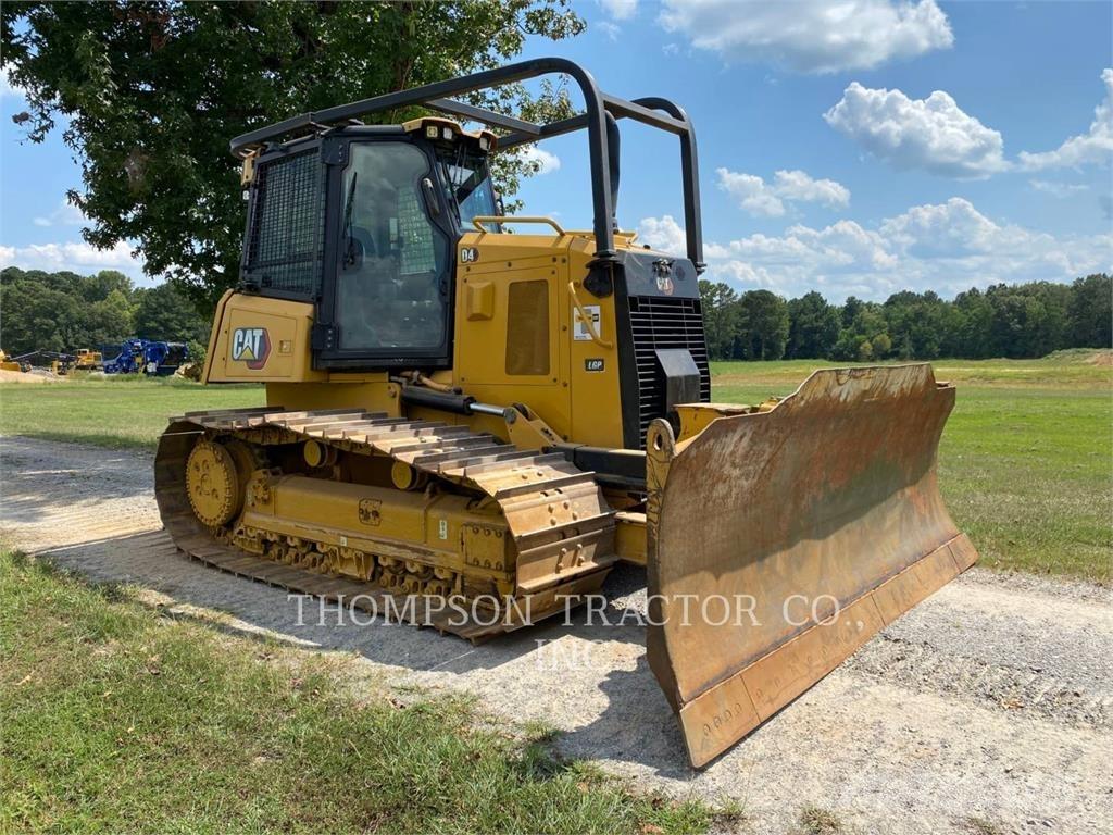 CAT D4 Buldožeri gusjeničari
