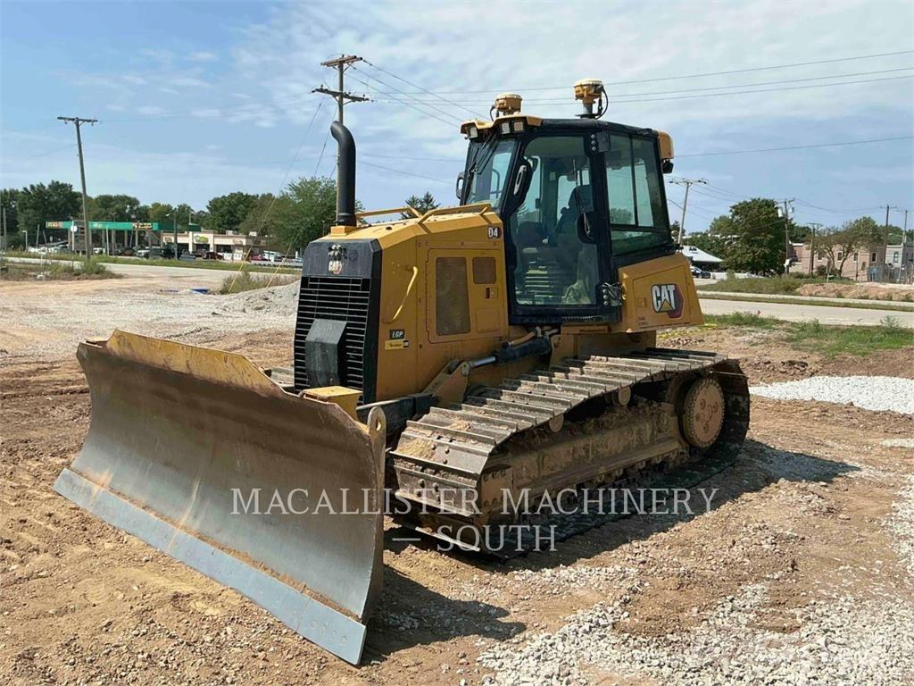 CAT D4 Buldožeri gusjeničari