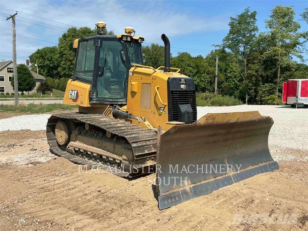 CAT D4 Buldožeri gusjeničari