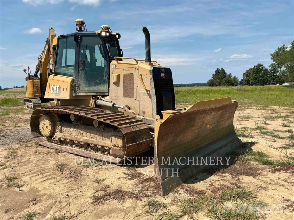 CAT D4 Buldožeri gusjeničari