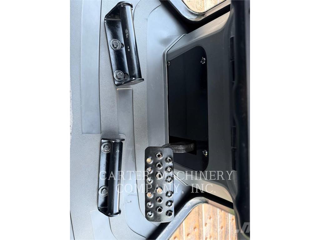 CAT D4-15LGPVP Buldožeri gusjeničari