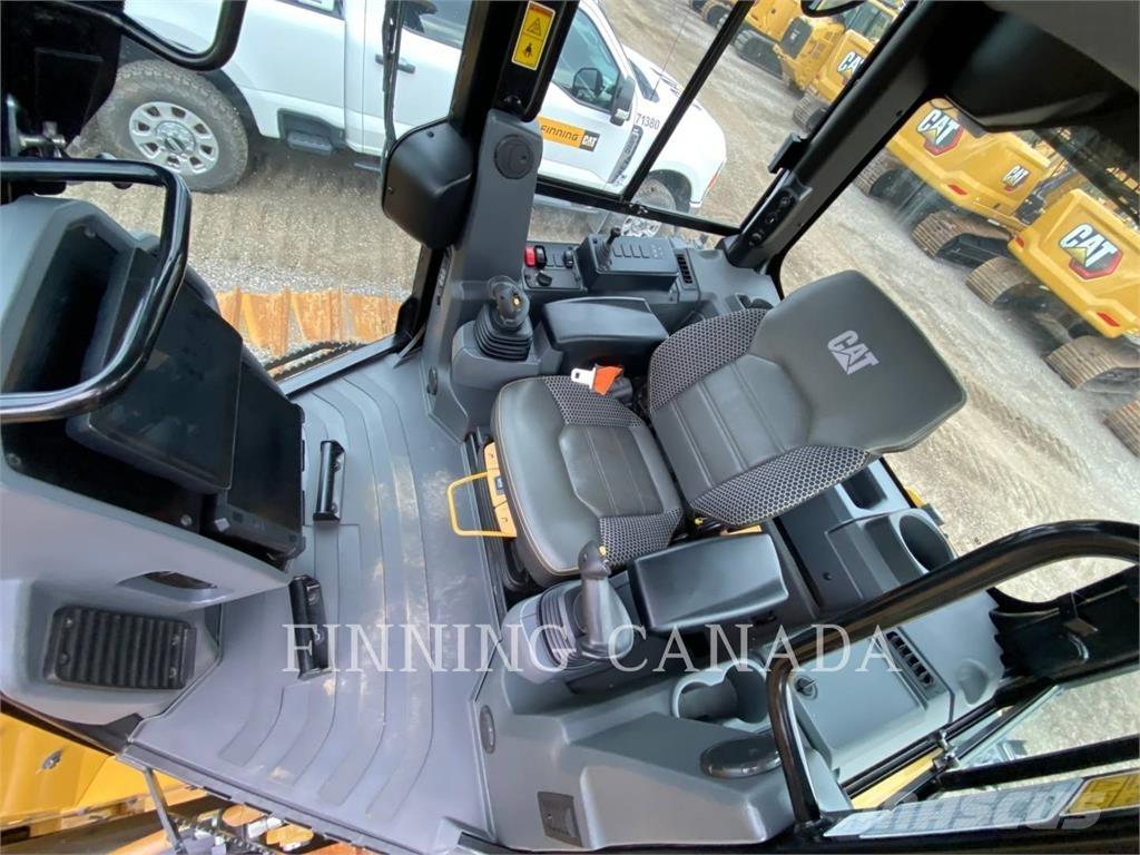CAT D4-16 LGP Buldožeri gusjeničari