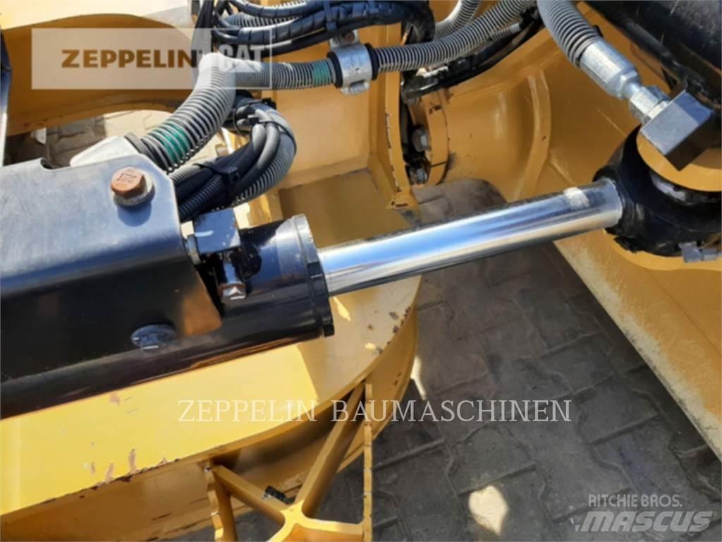 CAT D4-16A Buldožeri gusjeničari