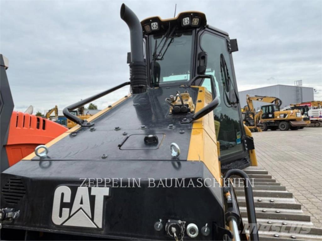 CAT D4-16A Buldožeri gusjeničari