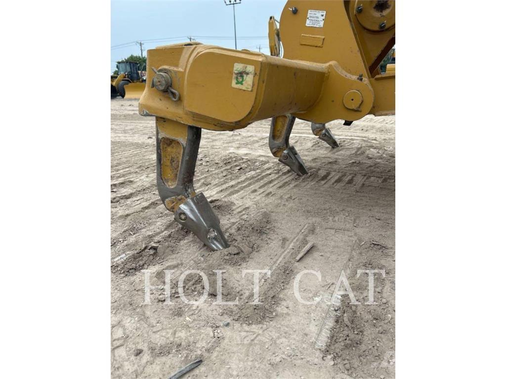 CAT D4 CAB3 Buldožeri gusjeničari