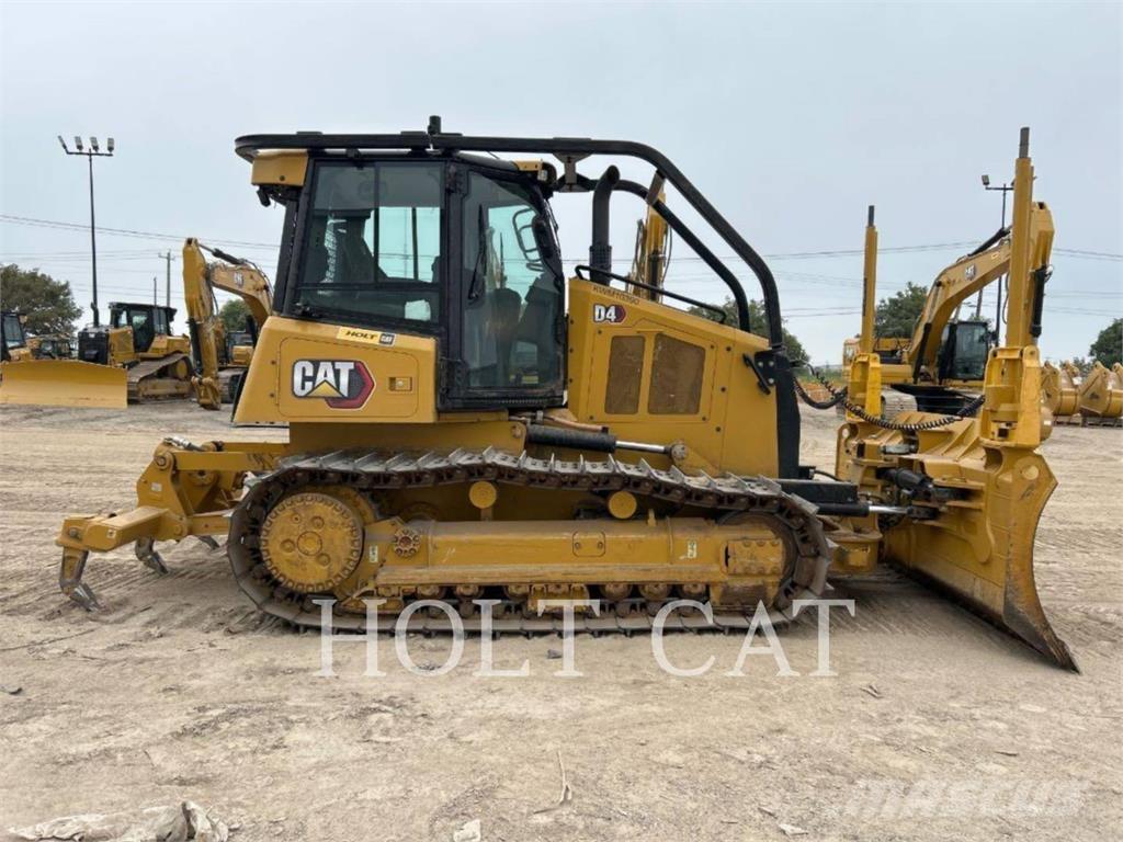 CAT D4 CAB3 Buldožeri gusjeničari
