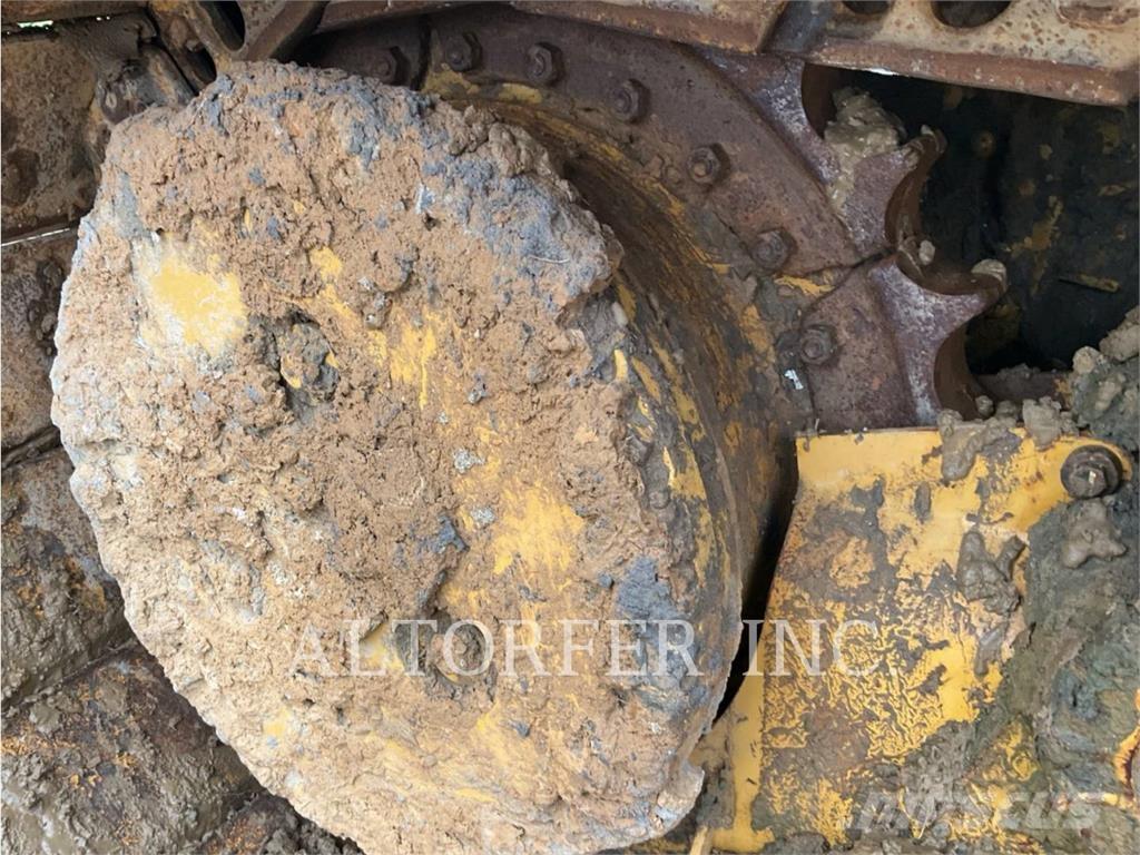 CAT D4 LGP 3D Buldožeri gusjeničari