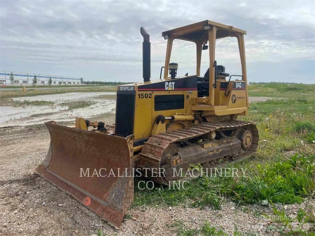 CAT D4C Buldožeri gusjeničari