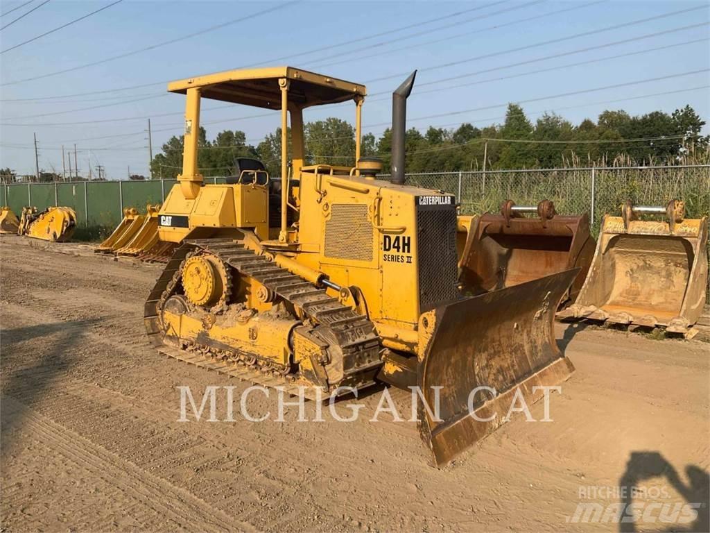 CAT D4H Buldožeri gusjeničari