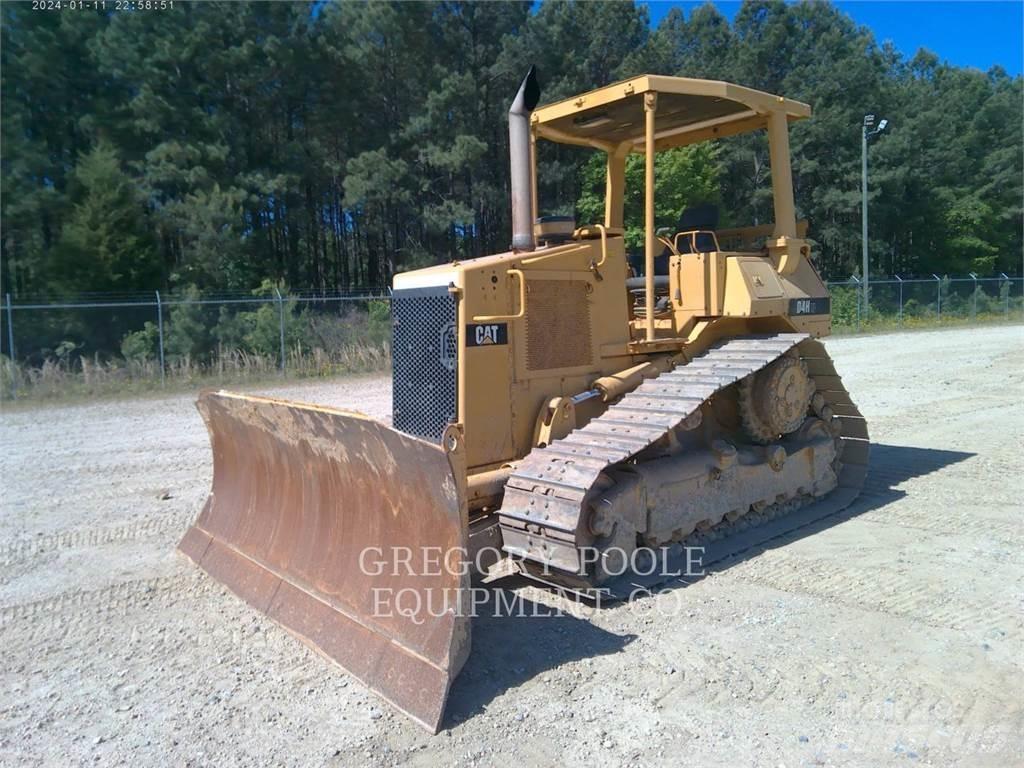 CAT D4HIIIXL Buldožeri gusjeničari