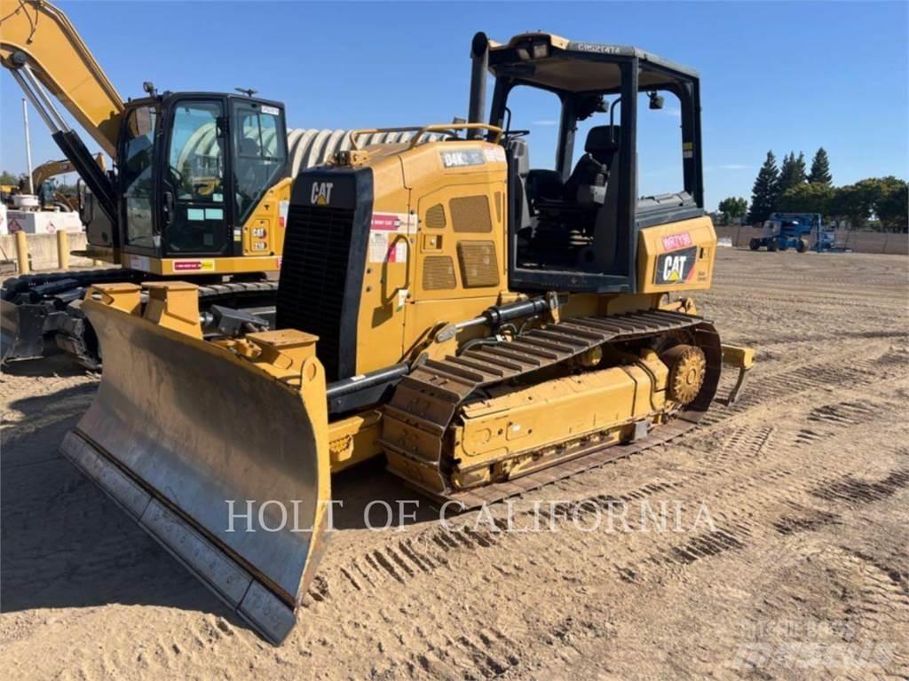 CAT D4K Buldožeri gusjeničari