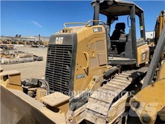 CAT D4K2 Buldožeri gusjeničari