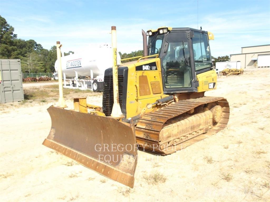 CAT D4K2LGP Buldožeri gusjeničari