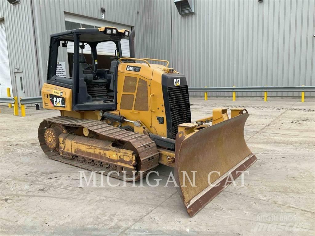 CAT D4K2X Z2 Buldožeri gusjeničari