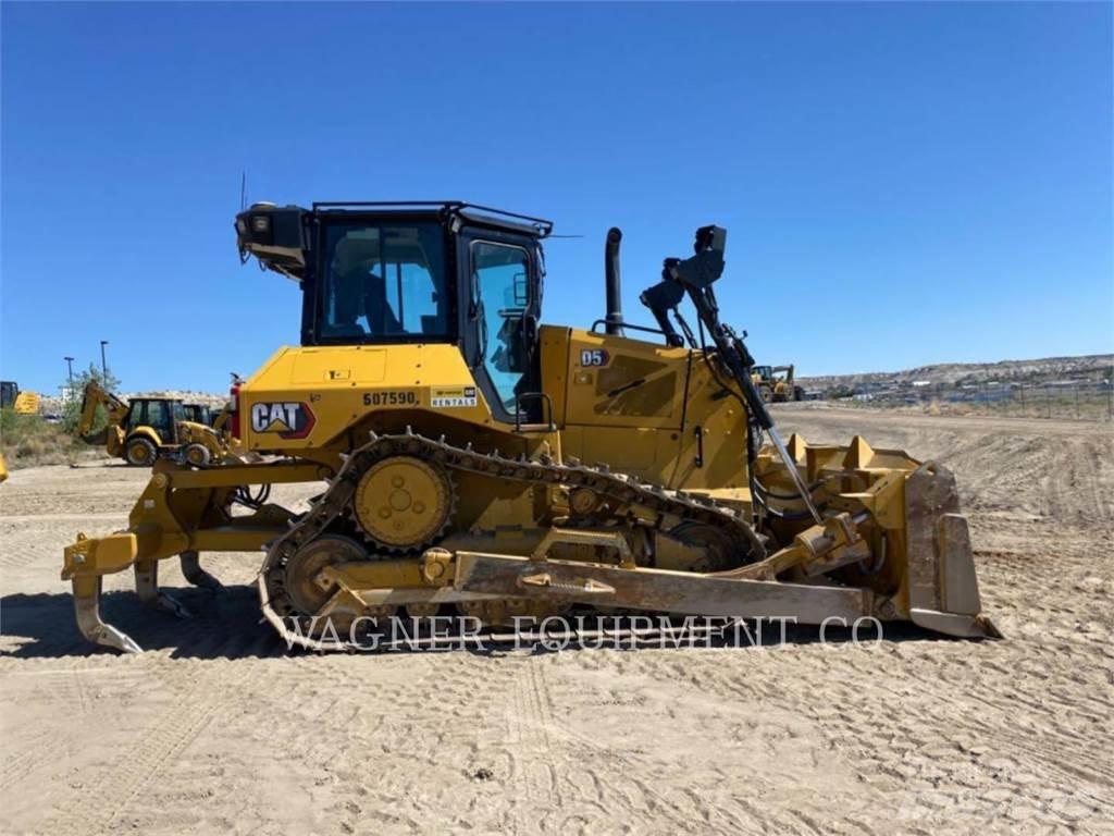 CAT D5 Buldožeri gusjeničari