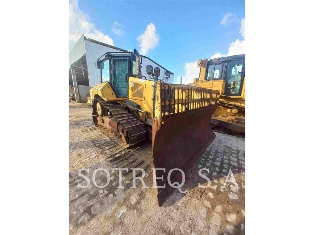 CAT D5 Buldožeri gusjeničari