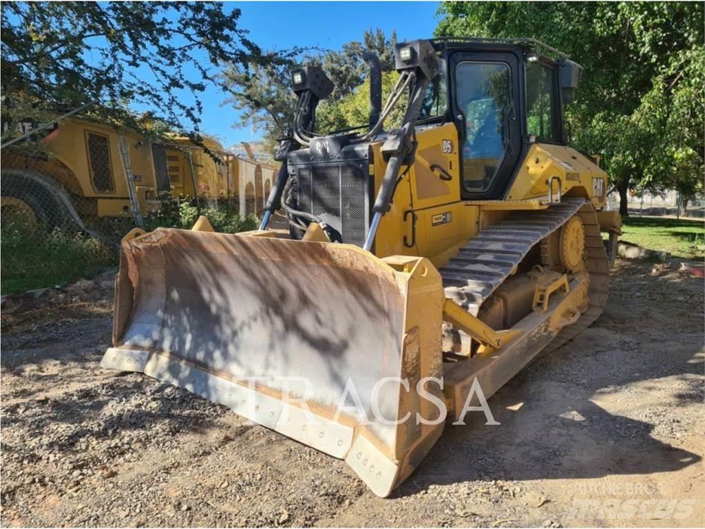 CAT D5 Buldožeri gusjeničari