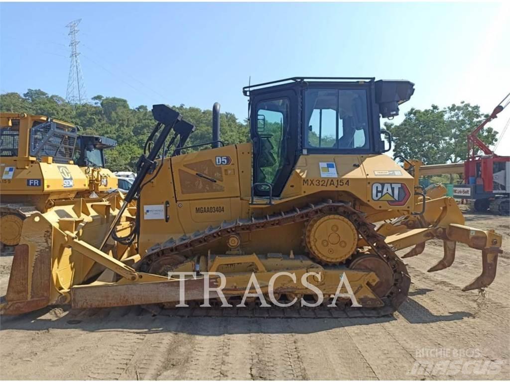 CAT D5 Buldožeri gusjeničari