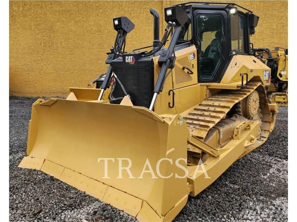 CAT D5 Buldožeri gusjeničari