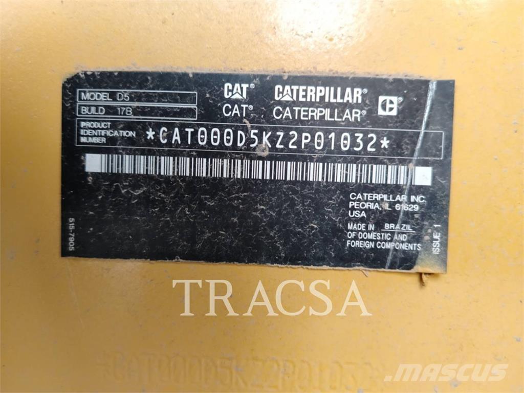 CAT D5 Buldožeri gusjeničari