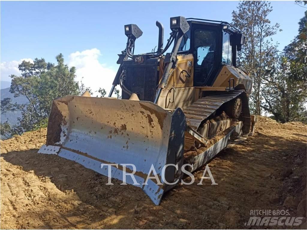CAT D5 Buldožeri gusjeničari