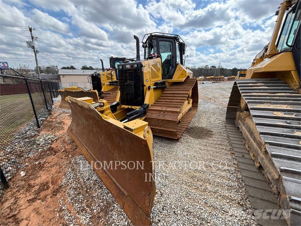 CAT D5 Buldožeri gusjeničari