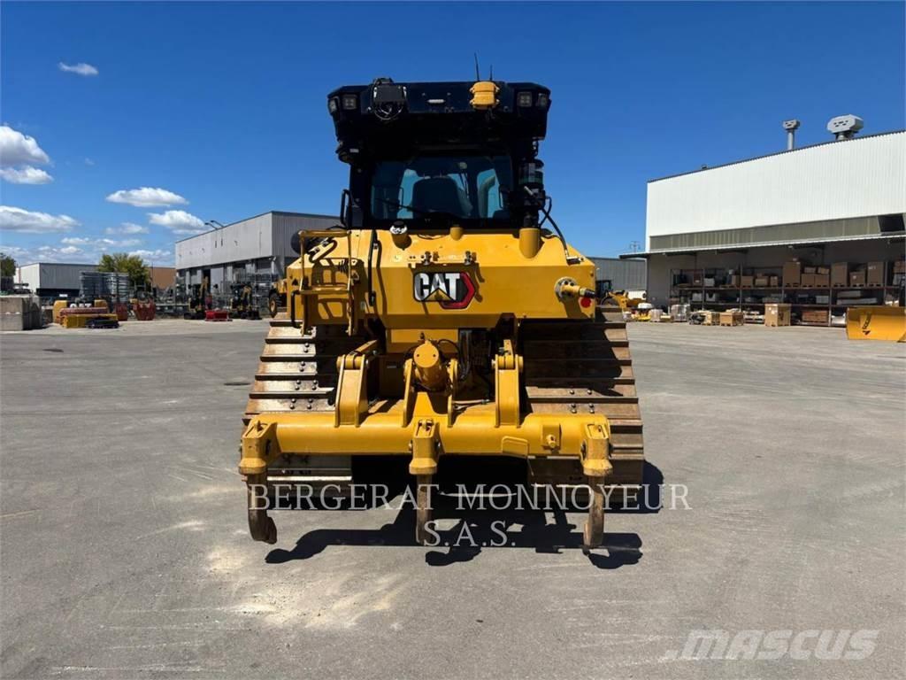CAT D5 Buldožeri gusjeničari